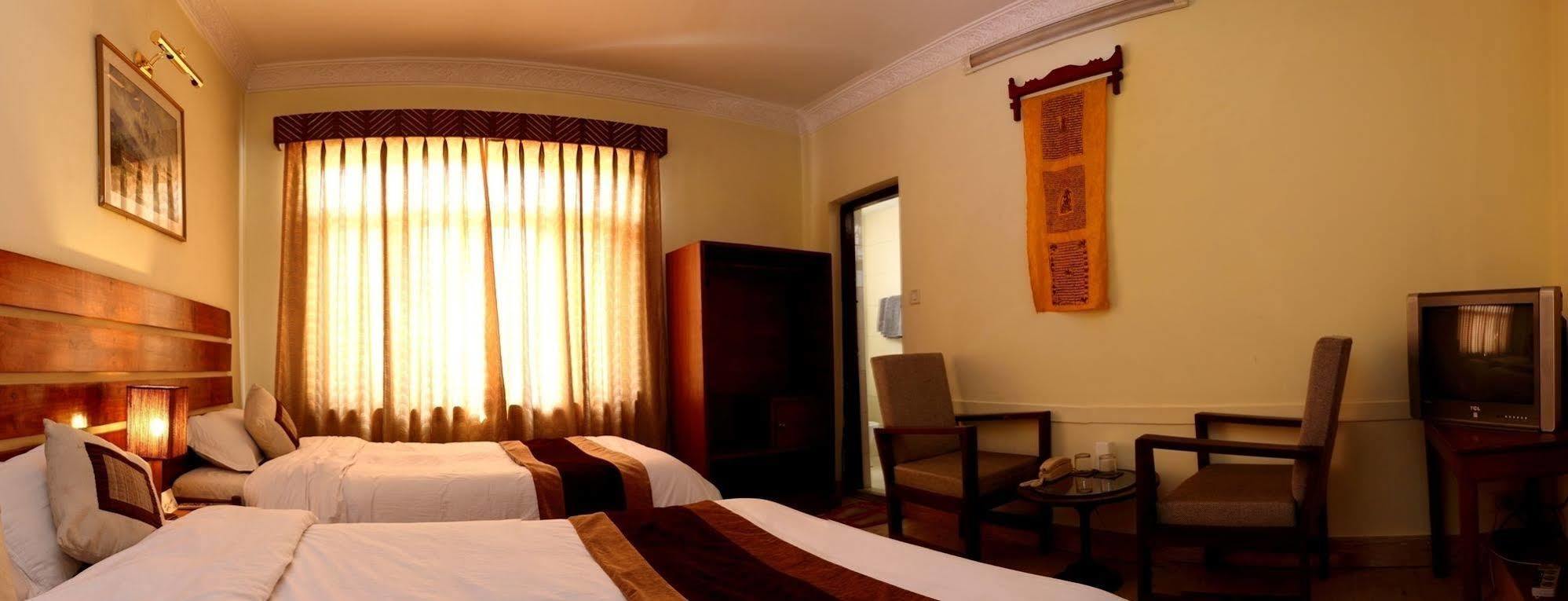 Hotel Thorong Peak Kathmandu Exteriör bild